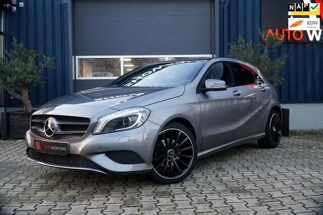 Grijs, metallic lak Gebruikt 2013 Mercedes A180 Ambition Hatchback | € 15.249 (Iets duurder) - Afbeelding 1/4