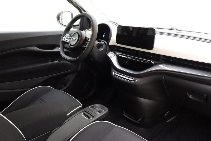 Occasion Fiat 500e Urban 86 kW (118 PK) 2024 Rood Hatchback