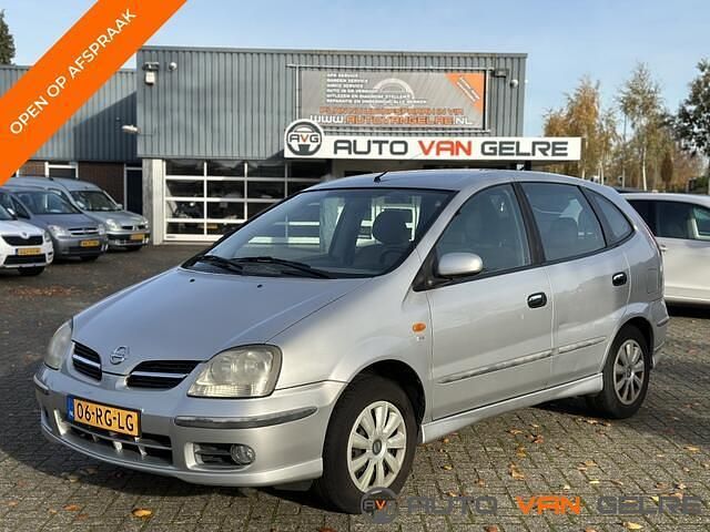 Grijs Gebruikt 2005 Nissan Almera Tino Acenta MPV | € 1.199 (Eerlijke prijs) - Afbeelding 1/4