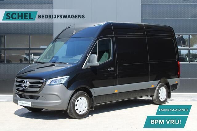 Zwart Nieuw 2024 Mercedes Sprinter Van | € 51.450 - Afbeelding 1/4
