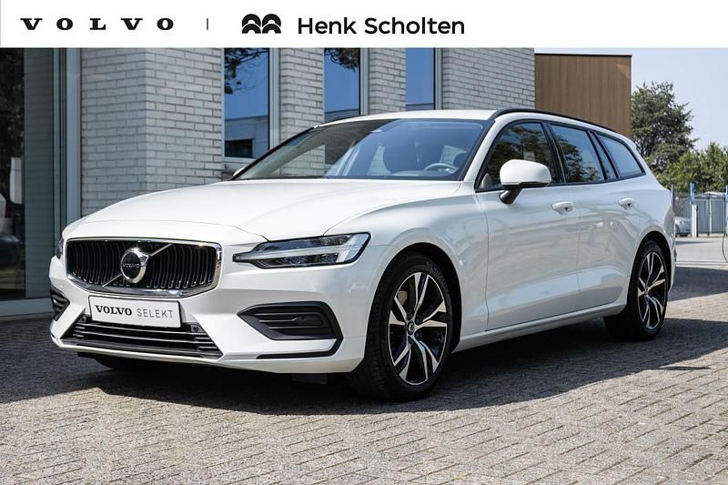 Wit Gebruikt 2024 Volvo V60 Stationwagen | € 36.750 (Goede deal) - Afbeelding 1/3