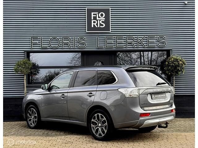 Occasion Mitsubishi Outlander 121 PK (88 kW) 2013 Grijs SUV