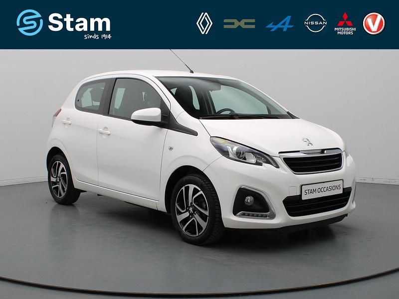 Wit Occasion 2020 Peugeot 108 Allure Hatchback | € 9.490 (Eerlijke prijs) - Afbeelding 1/4