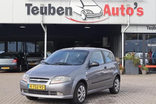 Grijs Gebruikt 2007 Chevrolet Kalos Hatchback | € 1.495 (Eerlijke prijs) - Afbeelding 1/4