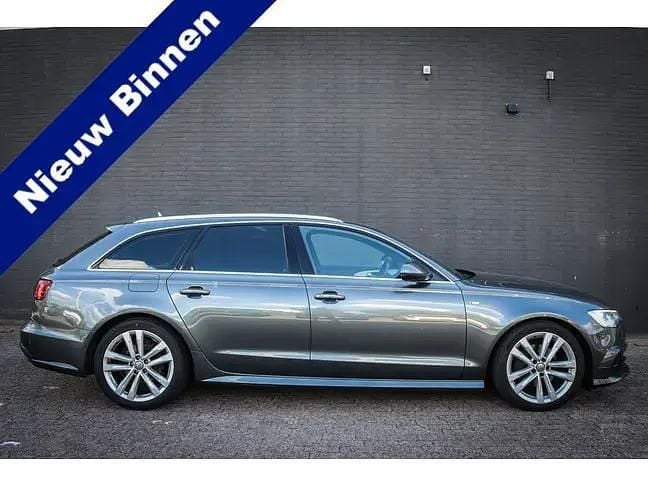 Grijs Gebruikt 2017 Audi A6 S-Line Stationwagen | € 22.950 (Iets duurder) - Afbeelding 1/4