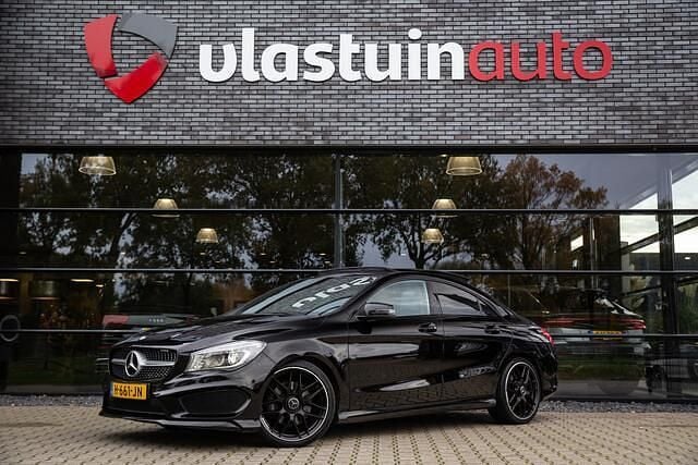 Zwart Gebruikt 2014 Mercedes CLA250 Prestige Sedan | € 17.950 (Super prijs) - Afbeelding 1/4