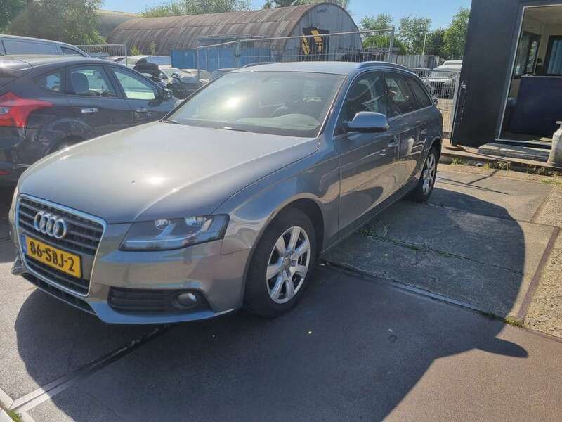 Grijs Gebruikt 2011 Audi A4 Stationwagen | € 6.750 (Eerlijke prijs) - Afbeelding 1/4