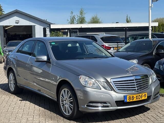 Occasion Mercedes E200 136 PK (100 kW) 2012 Grijs, metallic lak Sedan
