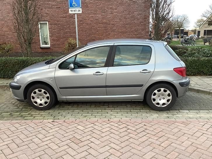 Gebruikt 2002 Peugeot 307 | € 1.250 (Goede deal) - Afbeelding 1/4