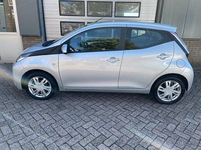 Occasion Toyota Aygo X-cite 69 PK (50 kW) 2018 Grijs Hatchback