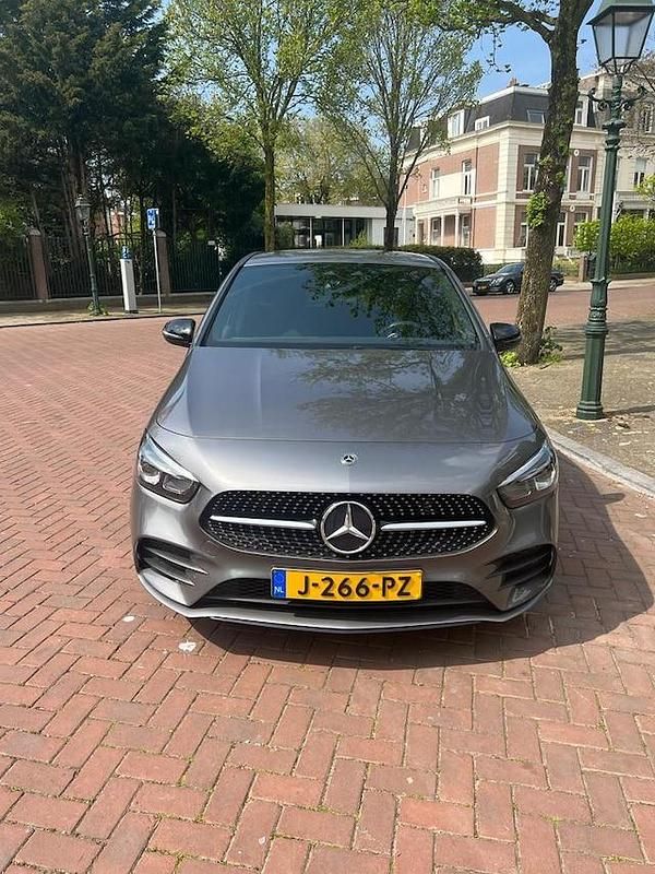 Occasion Mercedes B220 Premium 2020 Grijs MPV