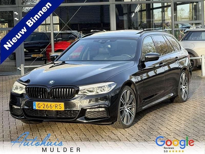 Zwart (metallic) Occasion 2018 BMW 530 Executive Stationwagen | € 30.899 (Goede deal) - Afbeelding 1/4