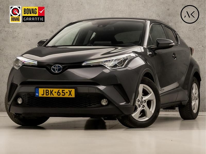 Grijs Gebruikt 2019 Toyota C-HR+ Sport SUV | € 17.245 - Afbeelding 1/4