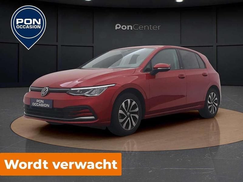 Rood Gebruikt 2022 VW Golf VIII Life Hatchback | € 21.950 (Goede deal) - Afbeelding 1/3