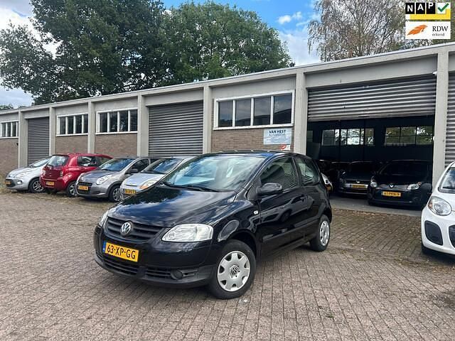 Zwart Gebruikt 2007 VW Fox Trendline Hatchback | € 3.495 (Duur) - Afbeelding 1/4