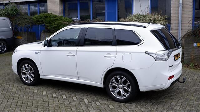 Occasion Mitsubishi Outlander Instyle 121 PK (88 kW) 2014 Wit SUV