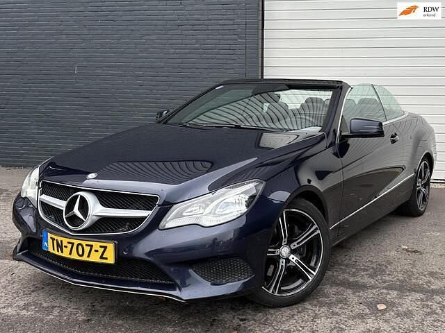 Blauw Gebruikt 2013 Mercedes E200 Prestige Cabriolet | € 12.950 (Eerlijke prijs) - Afbeelding 1/4
