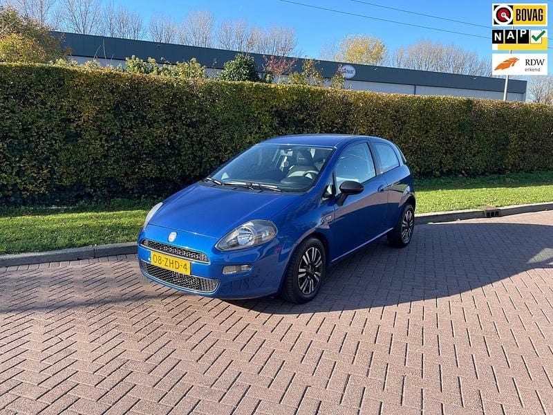 Blauw Gebruikt 2012 Fiat Punto Easy Hatchback | € 3.950 (Eerlijke prijs) - Afbeelding 1/4