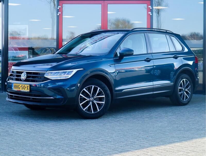 Blauw Gebruikt 2023 VW Tiguan Business SUV | € 30.500 (Goede deal) - Afbeelding 1/4