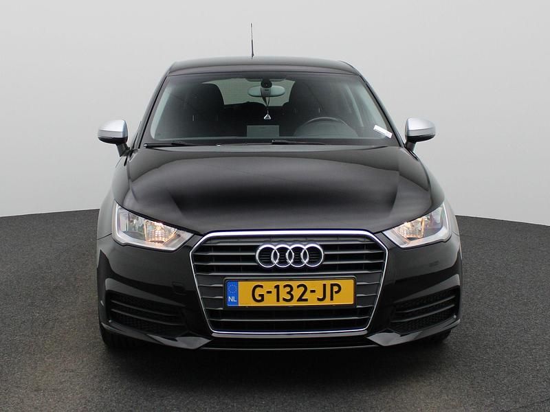 Occasion Audi A1 Sportback Basis 82 PK (60 kW) 2018 Zwart Hatchback
