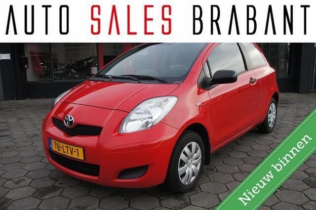 Rood Gebruikt 2010 Toyota Yaris Cool Hatchback | € 3.890 (Eerlijke prijs) - Afbeelding 1/4