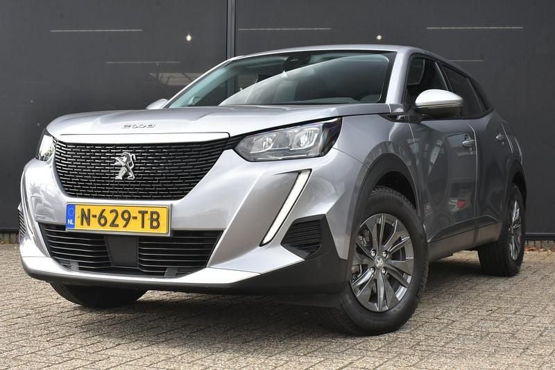 Grijs Gebruikt 2022 Peugeot e-2008 Active SUV | € 17.395 (Goede deal) - Afbeelding 1/4