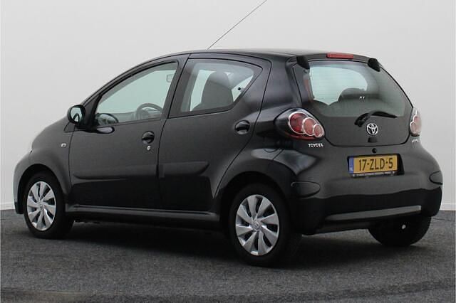 Occasion Toyota Aygo 68 PK (50 kW) 2013 Zwart Hatchback