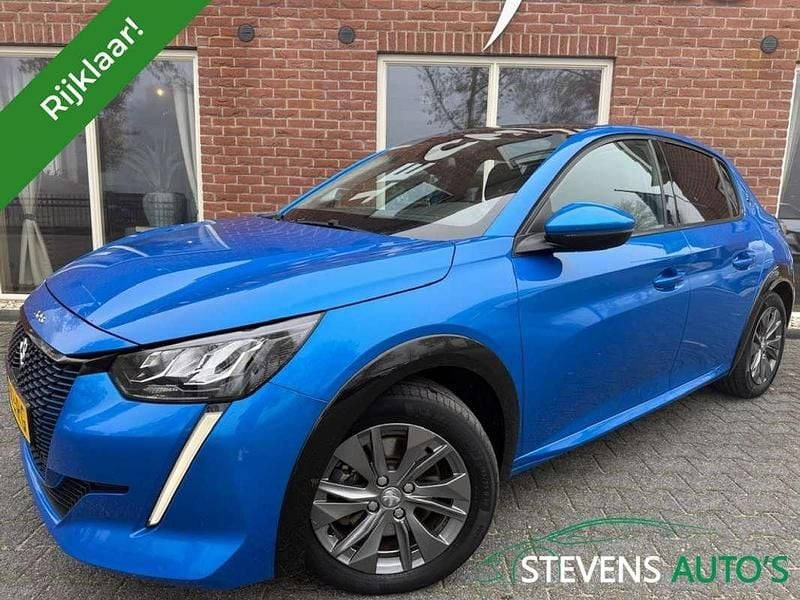 Blauw (metallic) Gebruikt 2020 Peugeot e-208 Allure Hatchback | € 13.899 (Eerlijke prijs) - Afbeelding 1/4