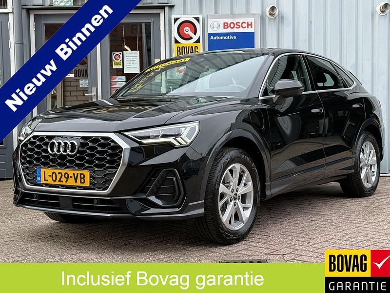 Zwart Gebruikt 2021 Audi Q3 Business SUV | € 31.950 - Afbeelding 1/4