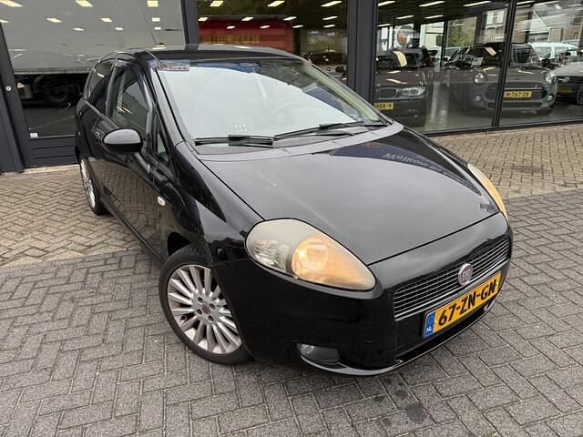 Occasion Fiat Grande Punto Sport 95 PK (69 kW) 2008 Zwart Hatchback