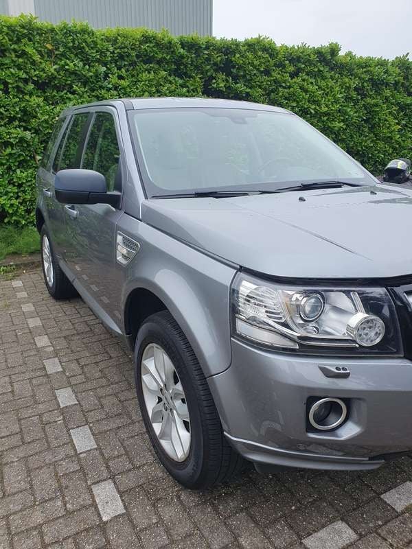 Zilver Gebruikt 2015 Land Rover Freelander 2 SE SUV | € 5.000 - Afbeelding 1/4