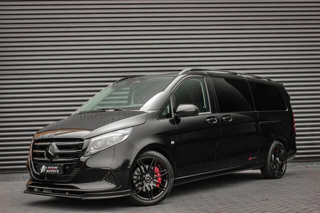 Zwart Nieuw 2024 Mercedes Vito AMG MPV | € 74.945 - Afbeelding 1/4