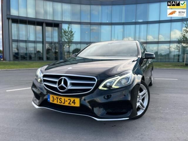 Zwart Gebruikt 2014 Mercedes E300 AMG Sedan | € 12.995 (Eerlijke prijs) - Afbeelding 1/4