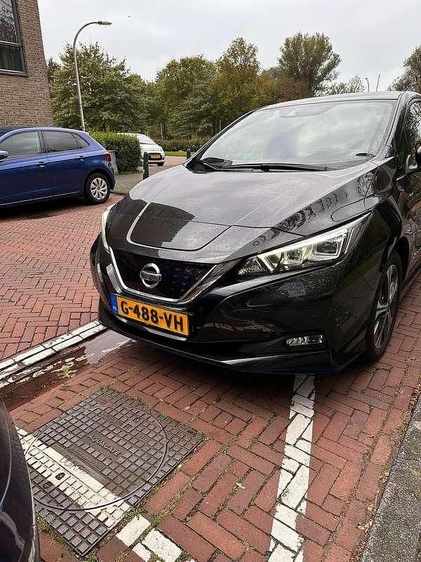 Zwart Gebruikt 2019 Nissan Leaf Tekna Hatchback | € 15.500 (Eerlijke prijs) - Afbeelding 1/4