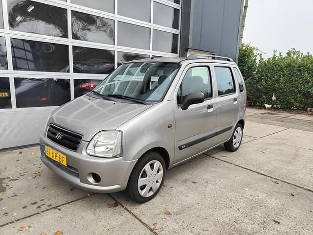 Grijs Gebruikt 2004 Suzuki Wagon R GLX Hatchback | € 795 (Super prijs) - Afbeelding 1/4