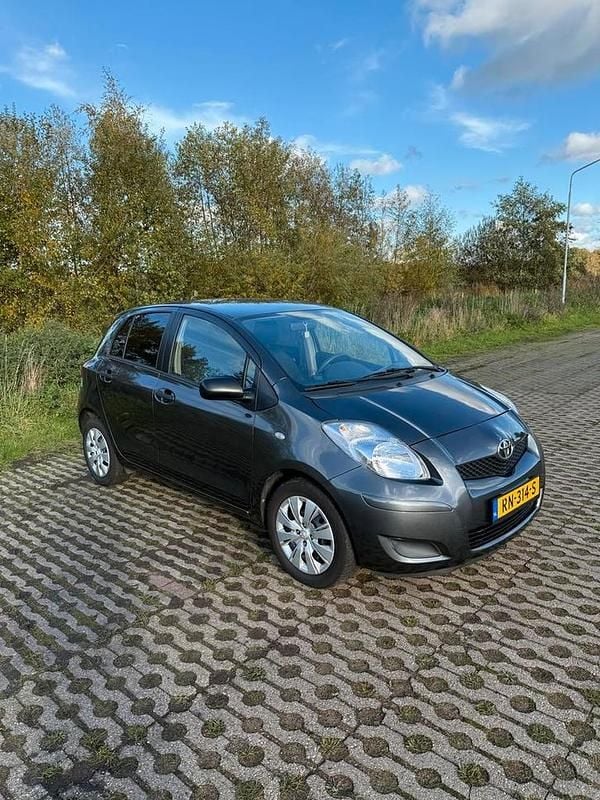 Gebruikt 2010 Toyota Yaris Comfort | € 3.749 (Eerlijke prijs) - Afbeelding 1/4