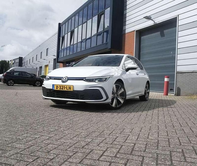 Wit Gebruikt 2021 VW Golf VIII GTE Stationwagen | € 19.500 (Super prijs) - Afbeelding 1/4