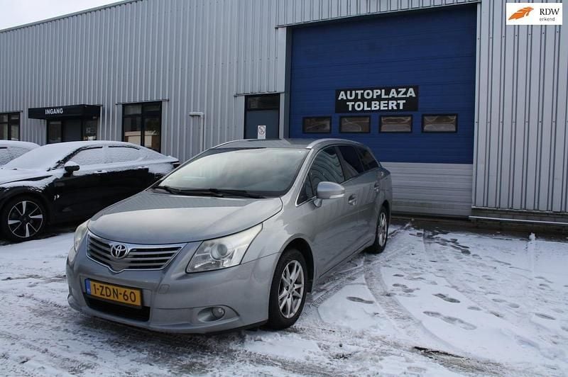 Grijs Occasion 2011 Toyota Avensis Comfort Stationwagen | € 3.450 (Eerlijke prijs) - Afbeelding 1/4