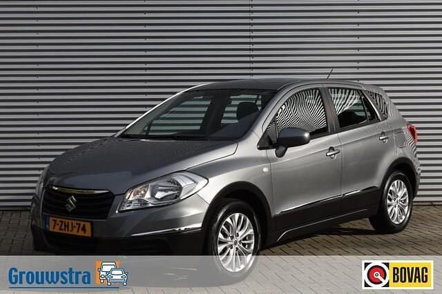 Grijs Gebruikt 2015 Suzuki SX4 S-Cross Comfort SUV | € 12.440 (Eerlijke prijs) - Afbeelding 1/4