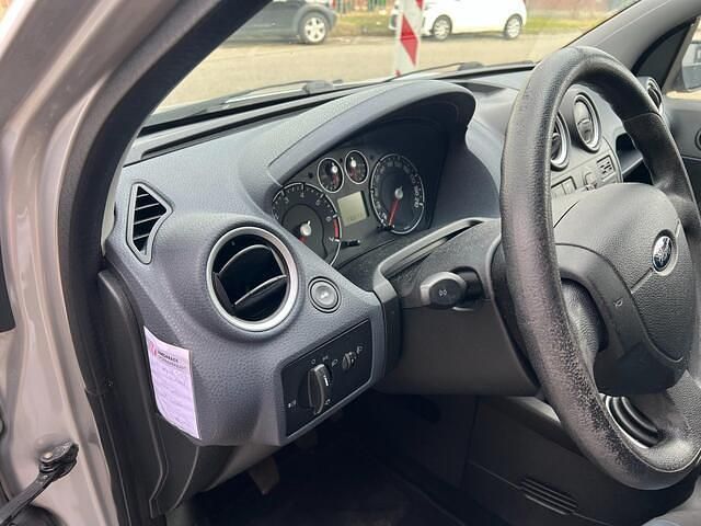 Occasion Ford Fiesta Futura 69 PK (50 kW) 2006 Grijs (metallic) Hatchback