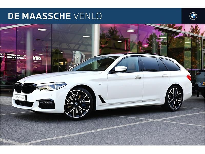 Alpinweiss iii Gebruikt 2018 BMW 540 Executive Stationwagen | € 41.450 (Eerlijke prijs) - Afbeelding 1/4