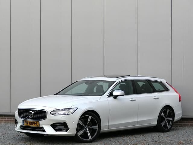 Wit Gebruikt 2017 Volvo V90 R-Design Stationwagen | € 28.999 (Eerlijke prijs) - Afbeelding 1/4