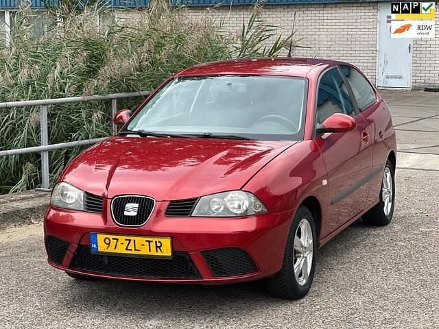 Rood Gebruikt 2008 Seat Ibiza Hatchback | € 2.290 (Goede deal) - Afbeelding 1/4