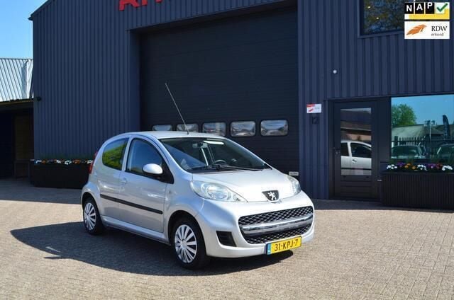 Grijs Gebruikt 2010 Peugeot 107 Hatchback | € 3.950 (Eerlijke prijs) - Afbeelding 1/4