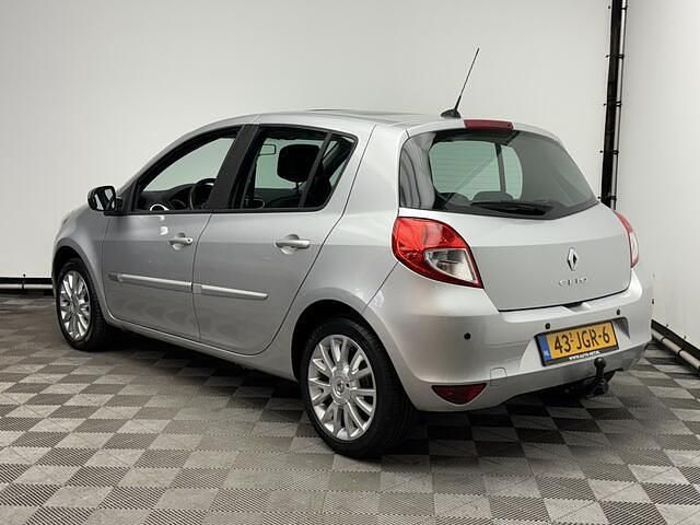 Occasion Renault Clio R.S. Dynamique 111 PK (81 kW) 2009 Zilver (metallic) Hatchback