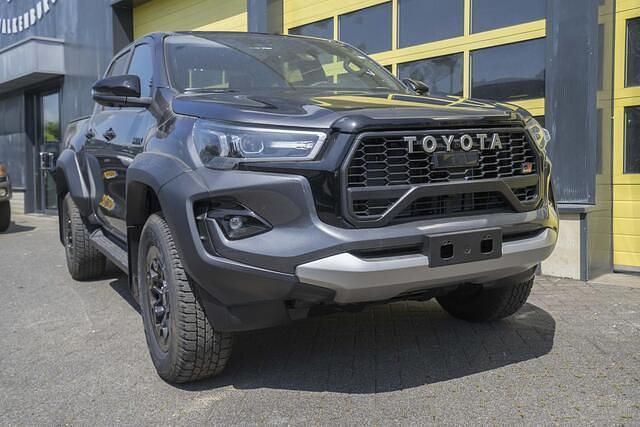 Overige Nieuw 2024 Toyota HiLux Sport Pickup | € 54.995 (Goede deal) - Afbeelding 1/4