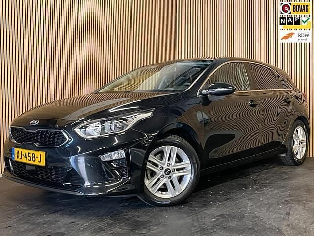 Zwart Gebruikt 2019 Kia Ceed Hatchback | € 16.995 (Eerlijke prijs) - Afbeelding 1/1