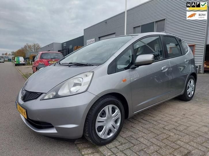 Grijs Gebruikt 2011 Honda Jazz Cool Hatchback | € 3.300 (Eerlijke prijs) - Afbeelding 1/4