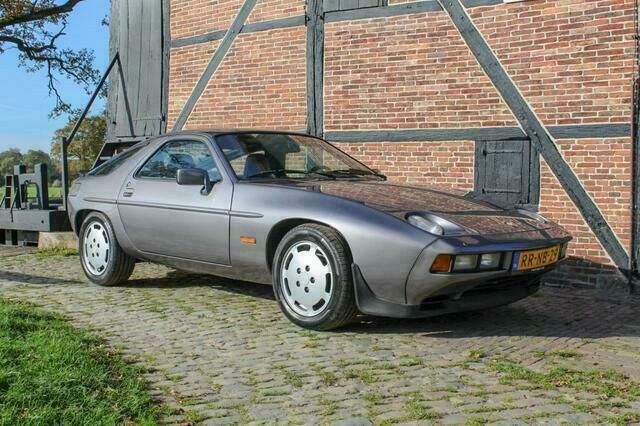 Grijs Gebruikt 1985 Porsche 928 Coupé | € 18.425 - Afbeelding 1/4