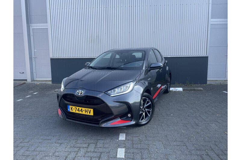 Gebruikt 2021 Toyota Yaris Hybrid | € 21.844 (Super prijs) - Afbeelding 1/1